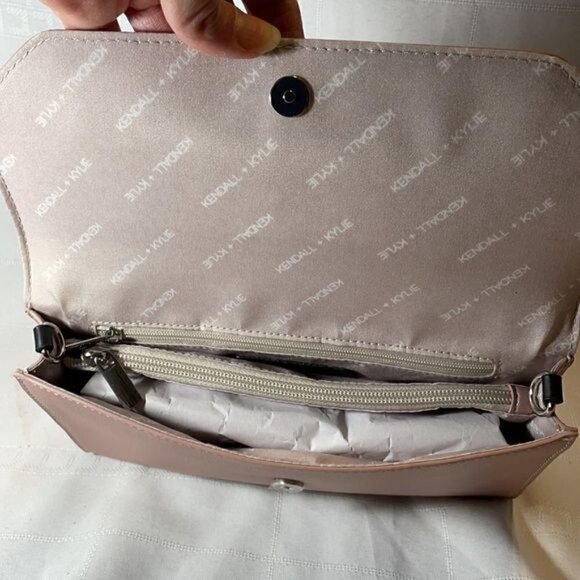 Kendall + Kylie Clutch Pink Lilac Blush Metallic Mini Bag Barbie sample - Picture 4 of 8